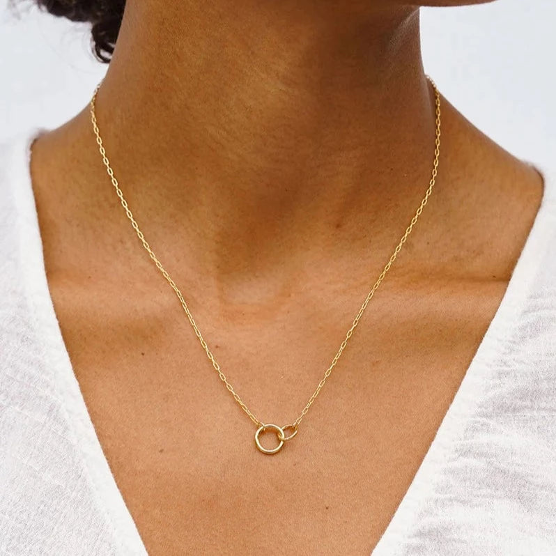 interlocking gold circles necklace
