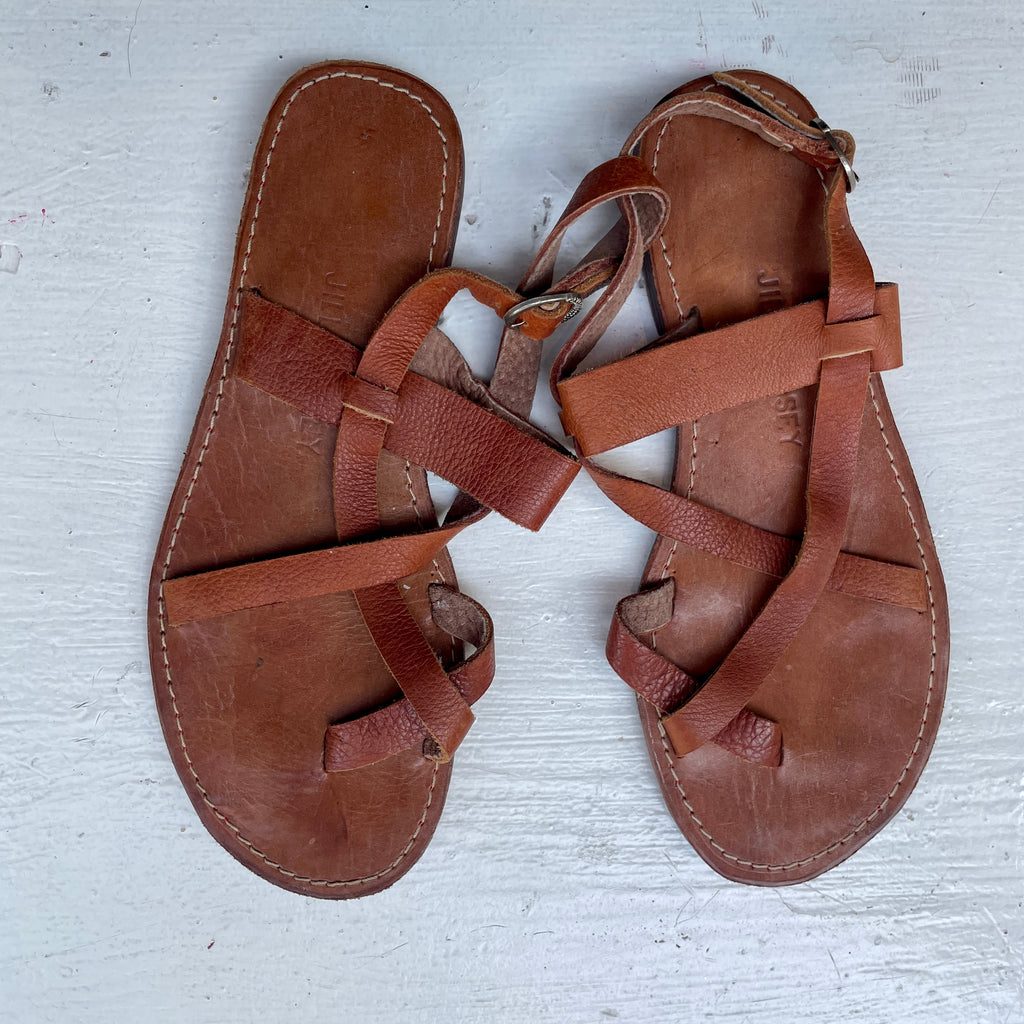 Molly Sandals in Tan